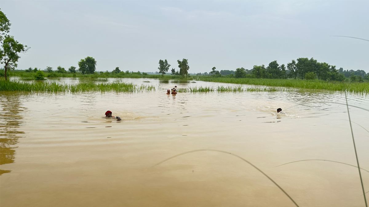 मधेसमा बाढी तथा डुबान पीडितलाई दश लाख